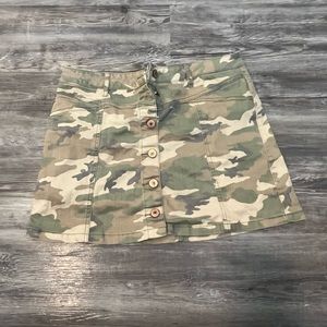 ✨Camo Denim Skirt✨